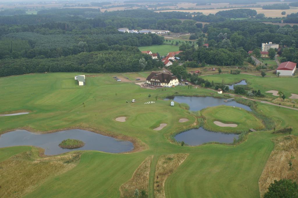 Golfcentrum Schloss Karnitz Ruegen Garz  Dış mekan fotoğraf